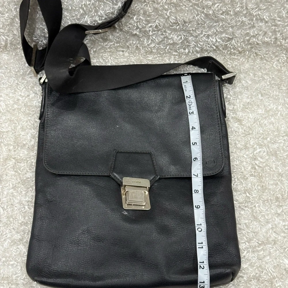 FENDI Black Leather Men's Messenger Bag